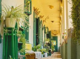 Tradicionalna Kuća Biljkinog oca, casa rústica em Lug