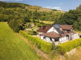 Dom w Chomranicach- Jacuzzi, domek grillowy
