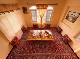 Sonzal Heritage Flat - Private for Couples