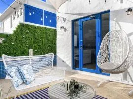 Ocean Park 1BD 1BA Pool Walk to beach -Santorini4