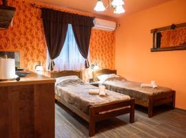 Etno kuća Biblioteka、スメデレヴォのキッチン付きホテル