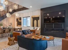 Downtown Luxury Villa Hot Tub Walk To Lake