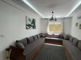 appartement coquette face à la forêt proche chu aéroport bas prix