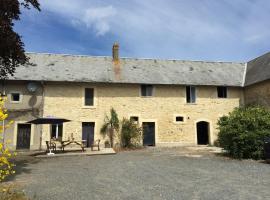 Seaside Stay in Saint-Clément, hotel em Osmanville