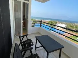 Pool & Ocean View Apartment