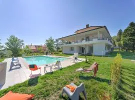 Sunny Stay in Tavullia Hills