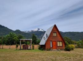 Cabaña en Choshuenco con Tinaja, hotel en Choshuenco