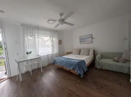 Byron Bay Sunrise Studio