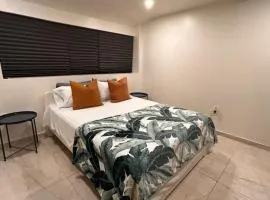 MIAMI ROOMs