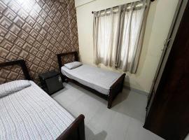 Just Move Inn, ξενοδοχείο σε Jāmb