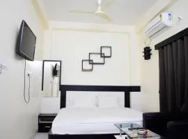 HOTEL FIRST CROWN