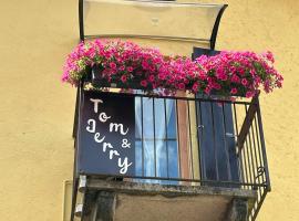 Tom e Jerry, hotel en Lierna