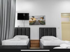 Brusiano, Hotel in Vlora