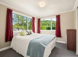 Comfy Retreat with Views