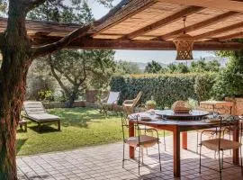 Villa just steps from the sea