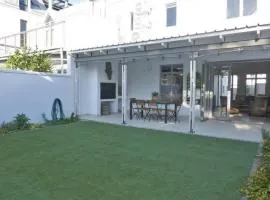 19 Van Wijk Franschhoek Central