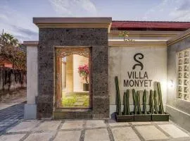 Stunning 2 bed Beachside Villa Brand New