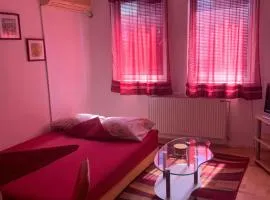 Urban Hideout City Center Nis