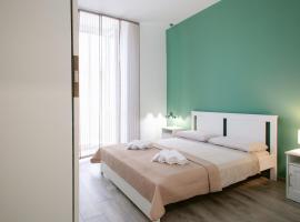 Urban Home 29 - Modern Apartment - Molfetta, hotel en Molfetta