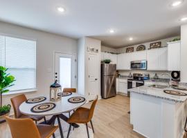 Family-Friendly Retreat Near SeaWorld & The Rim, hotel a Helotes