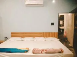 Shreeram Guest House Ujjain -Family AC Rooms -Near Mahakaleshwar temple