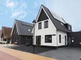 Holiday Home in Stavoren with Jetty