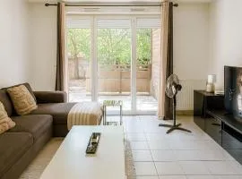 Moderne et paisible maisonette avec jardin
