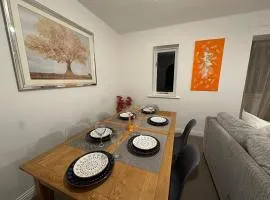 Golden Oak Two bed Apartment