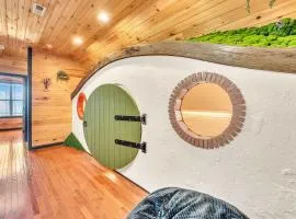 Rivers Ledge Cabin with breathtaking views hot tub & indoor pool
