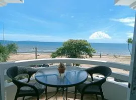 Beach front D1 Marie Guest house