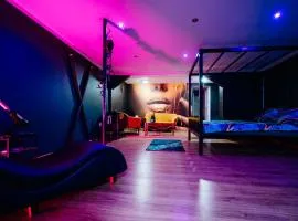 Studio 33