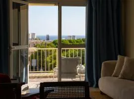 Seaview apartment newly renovated to high quality