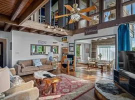 Mountain Retreat Ruby's Roost Home & Loft