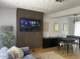 Hartlepool - House - Sleeps 5 - Parking
