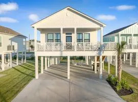 Two Bedroom Villa Walk to Beach