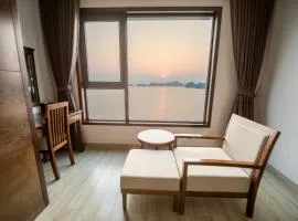 Paradise Hotel - Pool , Sky Lounge , Gym - Massage & Wellness