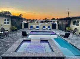 Apartment in Cape Coral with heated Pool and Jacuzzi
