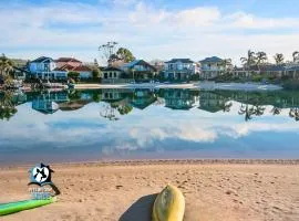 Renovated Beautiful Holiday Home with a Private Beach & Stunning Views!