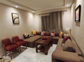 Lieu tranquille avec piscine, khách sạn ở Martil