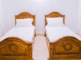 Villa Di Angelo Negombo, hotel en Nikawatawana