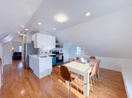 Family-Friendly 4 Bed 3 Bath Downtown Delight