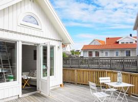 2 person holiday home in Rönnäng、Rönnängのホテル