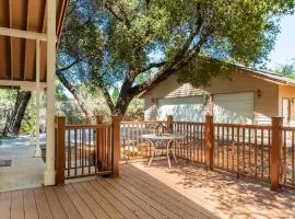 Groveland 2BR Home - Mountain Retreat