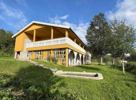 Large house with a fantastic view at Senja, hotel en Torsli