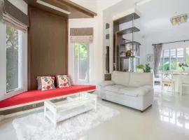 Elegant and Modern Home at Sansaran Villa Chiang Mai