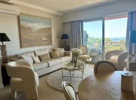 Stunning 3-Room with Panoramic Views Over Cannes