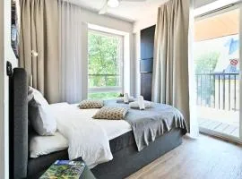 Thomas' Home - Trendy, Central & Balcony