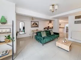 Trendy One Bedroom Apartment