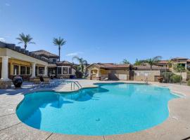 Sunny Mesa Condo with Pool, Patio & Grill, condo in Mesa