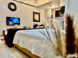 Newport Stay Walk to NAIA T3